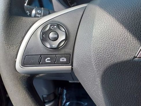 Used 2020 Mitsubishi Outlander ES FWD image 26