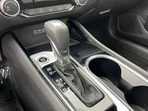 Used 2024 Nissan Altima 2.5 SV image 41