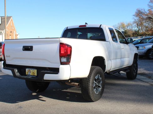 Used 2019 Toyota Tacoma SR w/ SR Convenience Package image 7