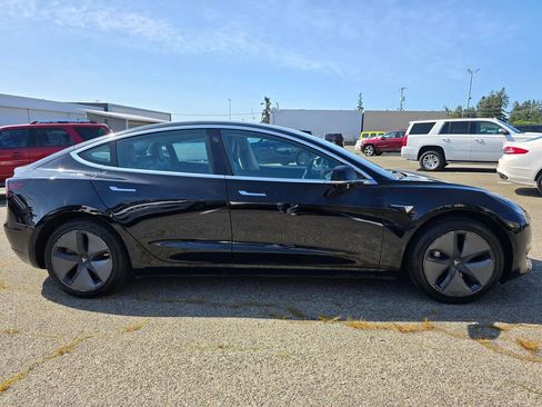 Used 2020 Tesla Model 3 RWD image 9