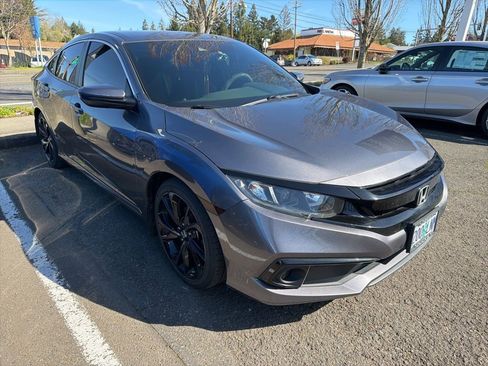Used 2019 Honda Civic Sport image 3