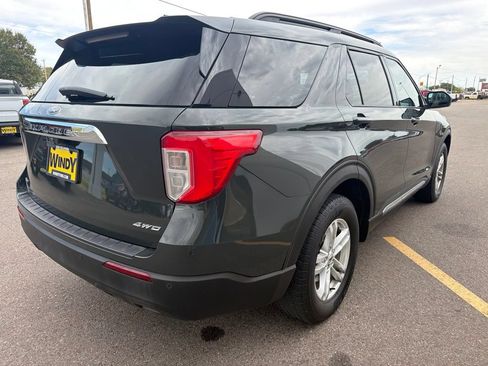 Used 2022 Ford Explorer XLT AWD/4WD image 6