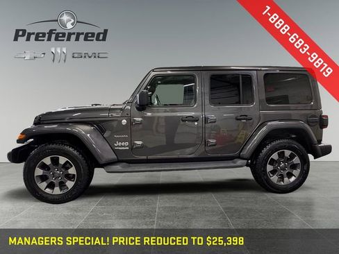 Used 2019 Jeep Wrangler Unlimited Sahara image 11