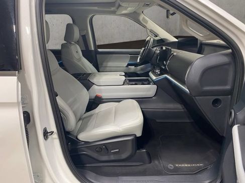 Certified 2025 Ford Expedition Max Platinum w/ Driver's Package AWD/4WD image 20