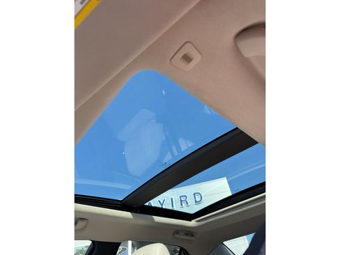 Used 2018 Chrysler 300 Touring L RWD image 21