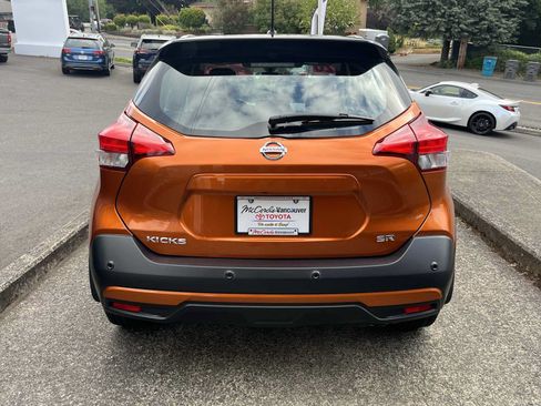 Used 2020 Nissan Kicks SR w/ SR Premium Package FWD image 5