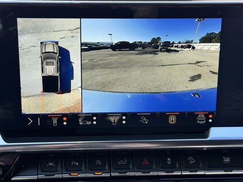 New 2026 GMC Sierra 1500 SLT image 39