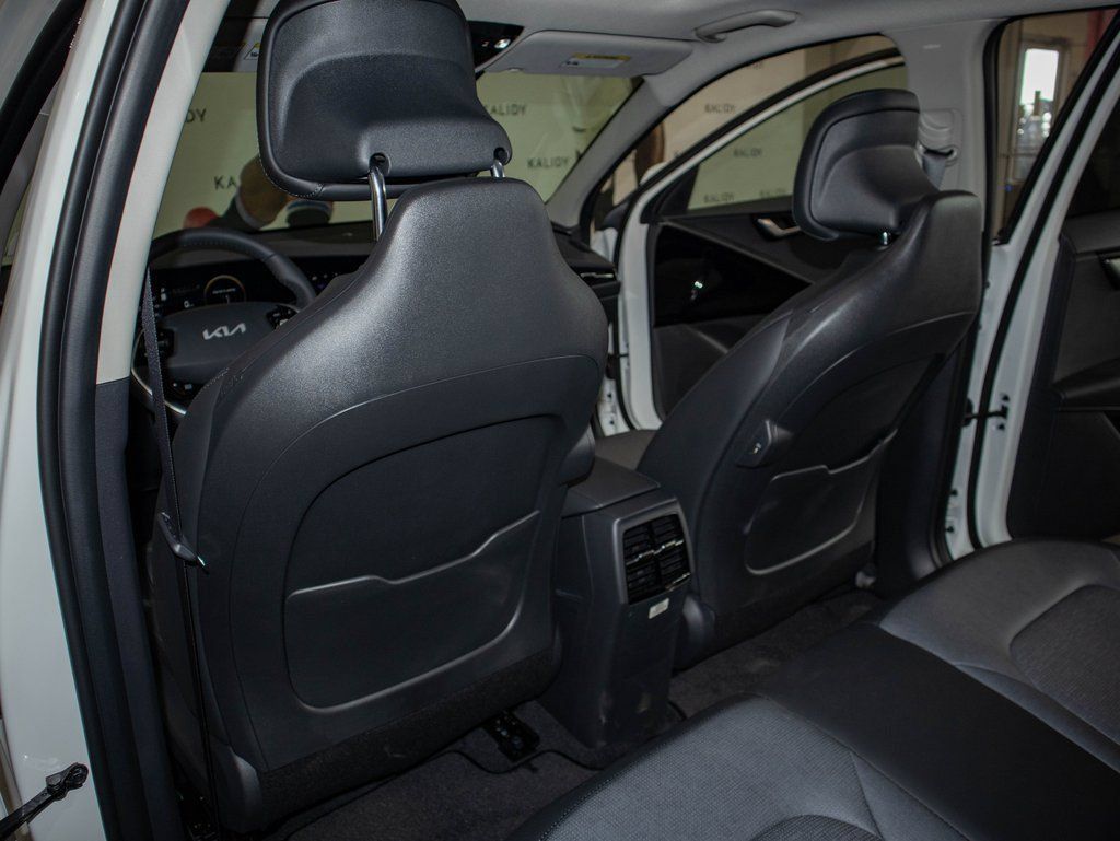 New 2023 Kia Niro Wave FWD image 10