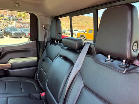 Used 2020 Chevrolet Silverado 1500 LT Trail Boss AWD/4WD image 20