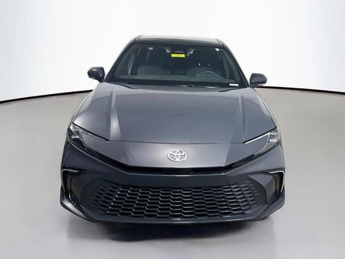 Used 2025 Toyota Camry XSE FWD image 2