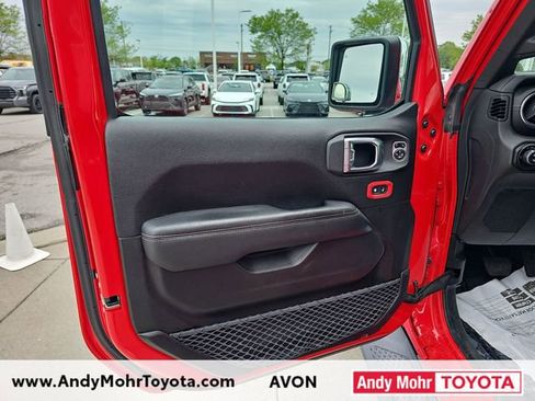 Used 2020 Jeep Gladiator Overland AWD/4WD image 11