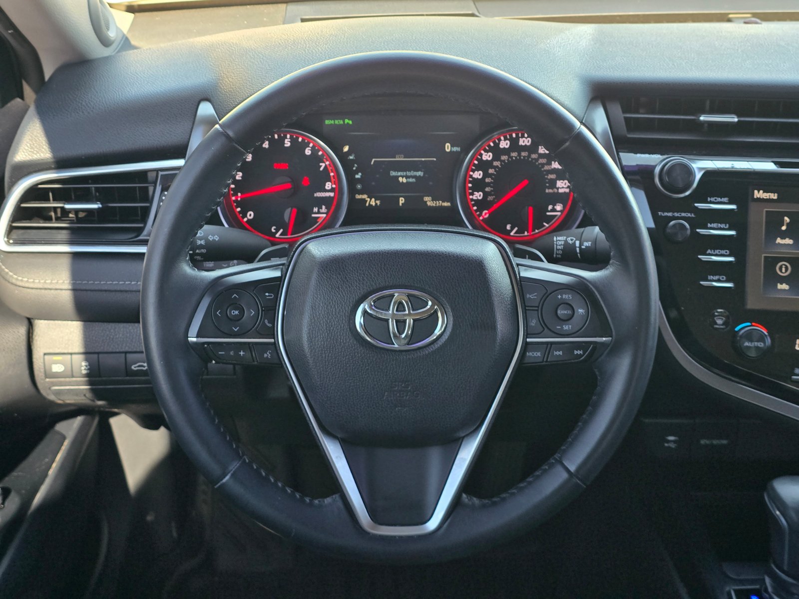 Used 2018 Toyota Camry XSE FWD image 15