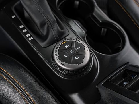 Used 2024 Ford Bronco Badlands image 36