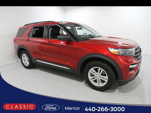 Used 2023 Ford Explorer XLT w/ Equipment Group 202A AWD/4WD image 1