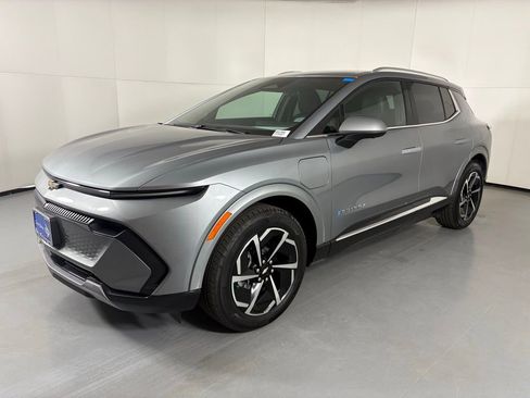 Used 2025 Chevrolet Equinox EV LT w/ Convenience Package image 5