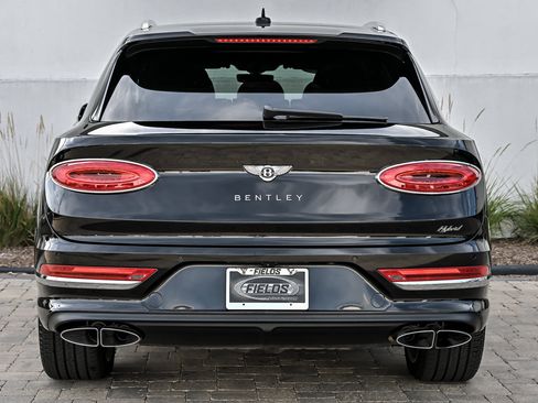 Used 2023 Bentley Bentayga Plug-In Hybrid AWD/4WD image 12