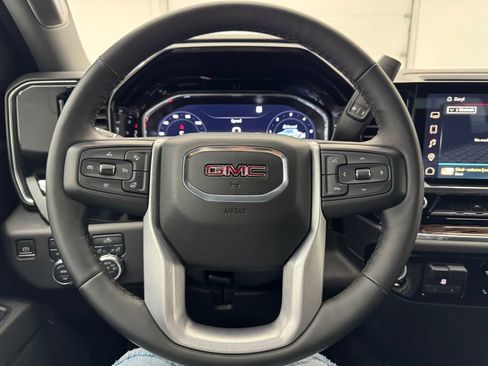 Used 2023 GMC Sierra 1500 Elevation AWD/4WD image 17
