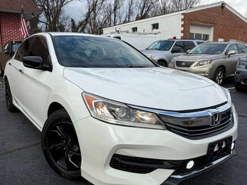 Used 2017 Honda Accord LX image 8