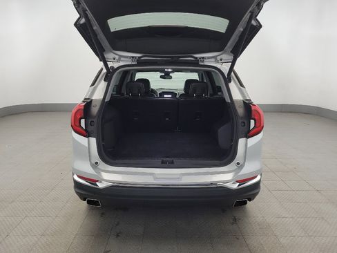 Used 2020 GMC Terrain SLT w/ Preferred Package image 29