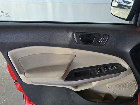 Used 2020 Ford EcoSport S image 9