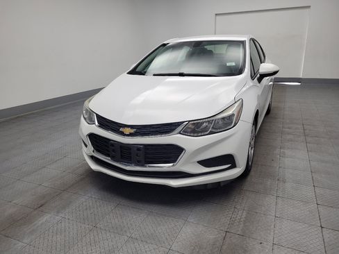 Used 2018 Chevrolet Cruze LS FWD image 15
