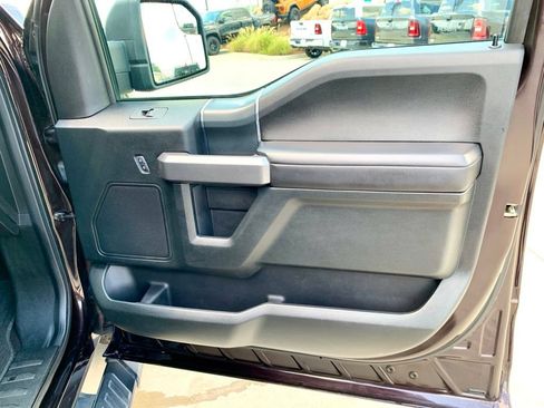 Used 2019 Ford F150 XLT w/ Equipment Group 302A Luxury AWD/4WD image 27