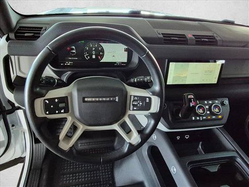 Used 2023 Land Rover Defender 90 S AWD/4WD image 18