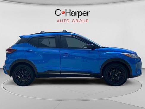 Used 2021 Nissan Kicks SR FWD image 2