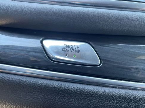 Used 2022 Buick Enclave Premium image 16