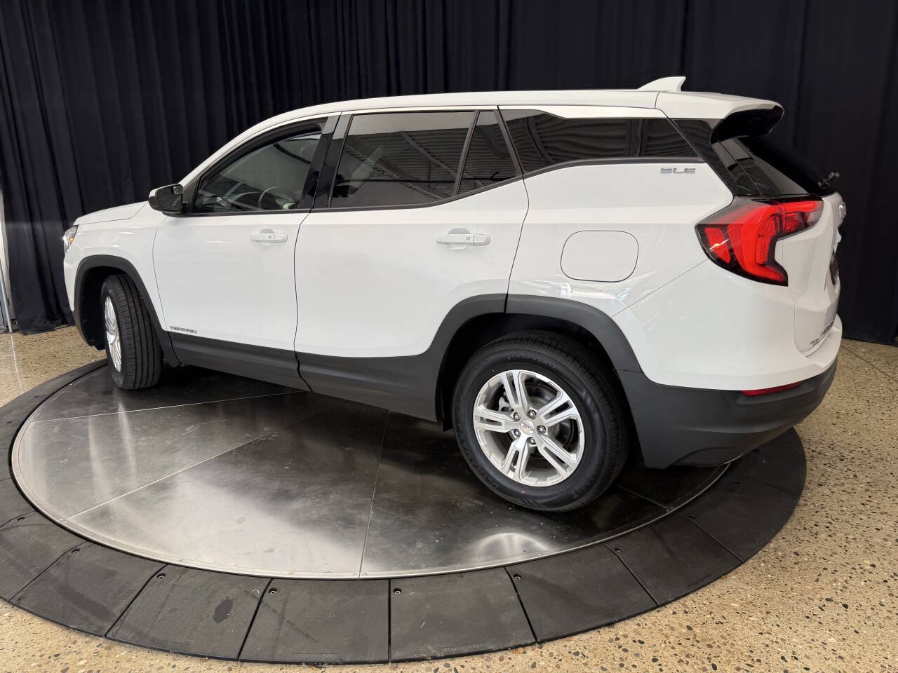 Used 2018 GMC Terrain SLE FWD image 6