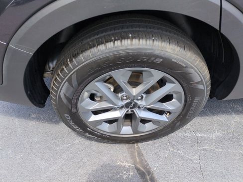 Used 2025 Kia Telluride LX FWD image 9