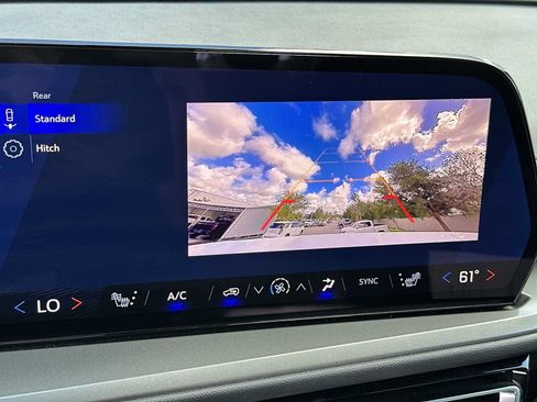 Certified 2026 Chevrolet Traverse LT FWD image 22
