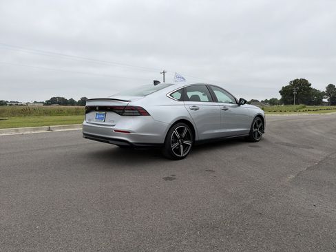 Certified 2025 Honda Accord Sport image 8