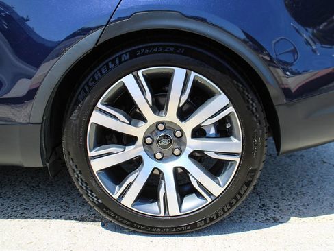 Used 2019 Land Rover Discovery HSE image 44