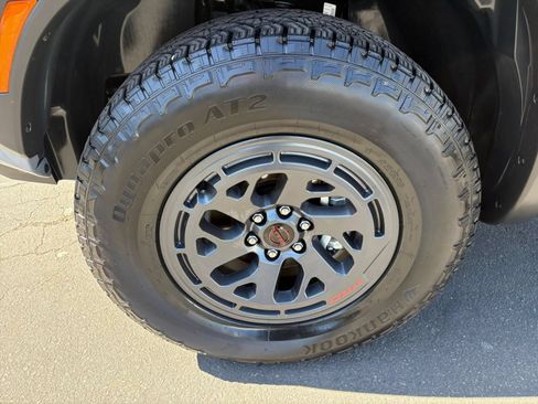 Used 2026 Nissan Frontier PRO-4X AWD/4WD image 25