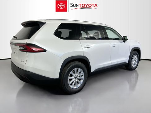 New 2026 Toyota Grand Highlander XLE image 4