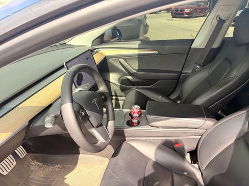 Used 2021 Tesla Model 3 Performance image 5