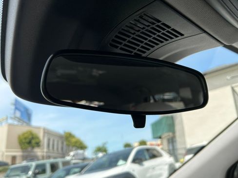 Used 2024 Honda Prologue EX image 32