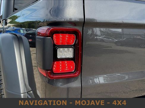 Used 2024 Jeep Gladiator Mojave w/ Convenience Group AWD/4WD image 24