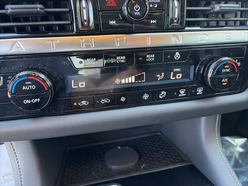 New 2026 Nissan Pathfinder SL image 16