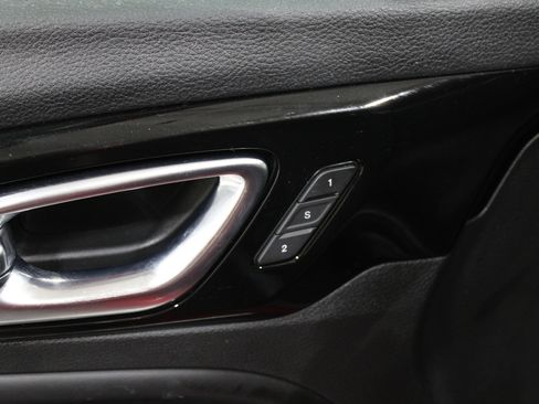 Used 2022 Jeep Compass Limited w/ (RED) Package image 8