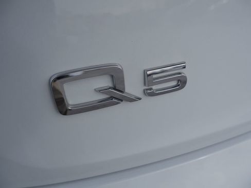 Certified 2022 Audi Q5 2.0T Premium Plus w/ Premium Plus Package image 9