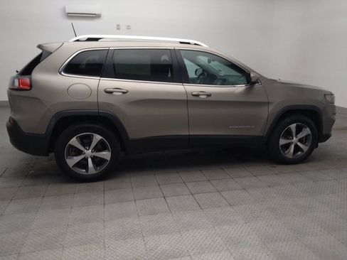 Used 2019 Jeep Cherokee Limited AWD/4WD image 10