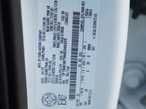 Used 2022 Ford F350 Platinum w/ FX4 Off-Road Package image 29