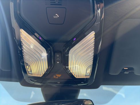 Used 2020 BMW 330i xDrive Sedan w/ Convenience Package image 46