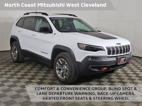 Used 2022 Jeep Cherokee Trailhawk w/ Comfort/Convenience Group image 1