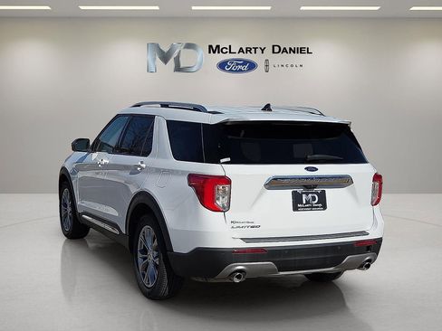 Used 2023 Ford Explorer Limited image 4