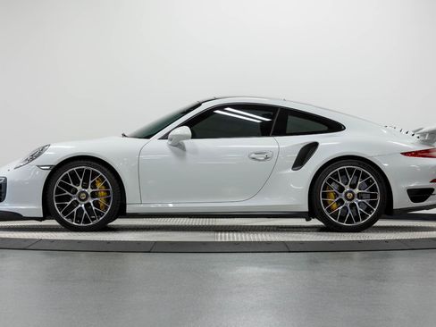 Used 2015 Porsche 911 Turbo S AWD/4WD image 9