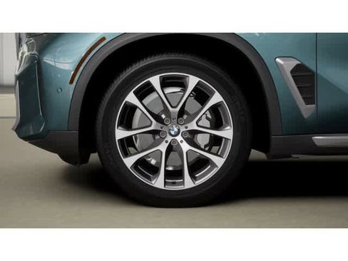 Used 2026 BMW X5 sDrive40i w/ Premium Package RWD image 13