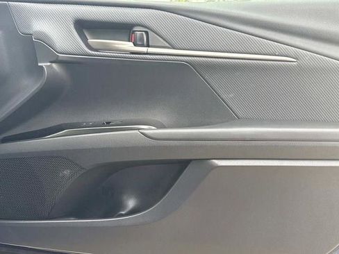 Used 2025 Toyota Camry SE w/ Convenience Package image 65